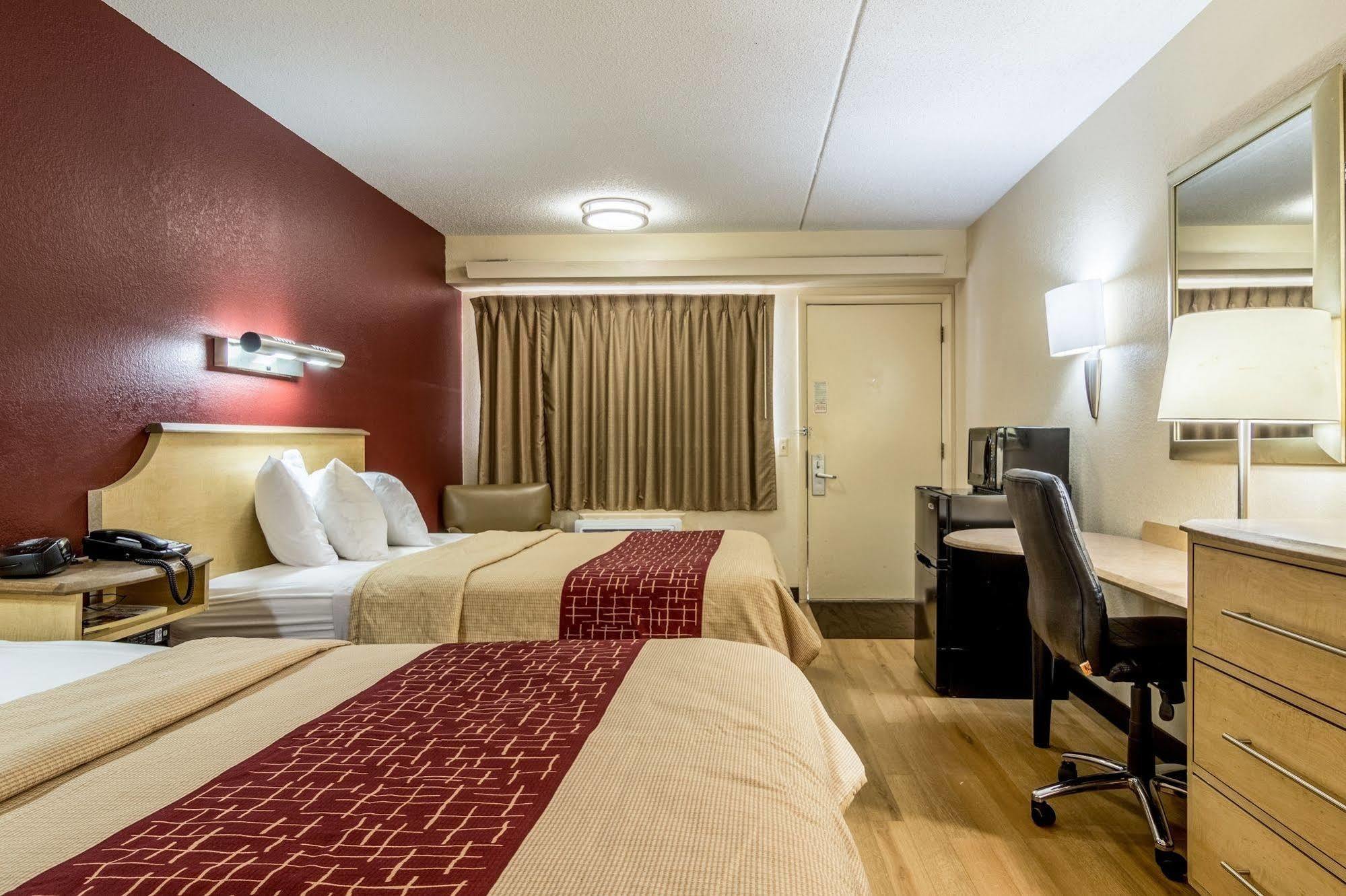 Red Roof Inn Detroit Metro Airport - Belleville Eksteriør billede